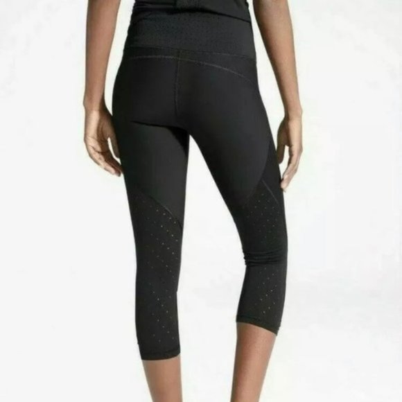 Athleta | Black Stealth Tru Cool Cropped Leggings Capri - Picture 4 of 15